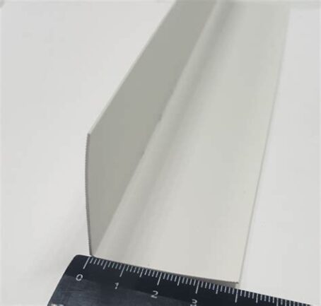 Уголок ПВХ 40х40*3000   8651