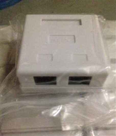Розетка комп.2ХRJ-45 1809-0004