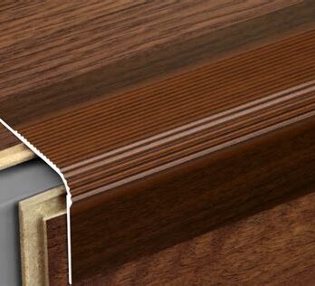 Порог угл. Дуб универ. ПУ-02.900.084  1750