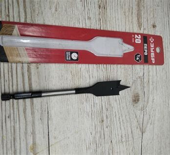 Сверло перовое по дереву 20х152мм с подрезателями Hardcore 162015