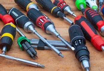 Отвертка шлиц U-тип U2.0*100мм 1040-20-U20-100