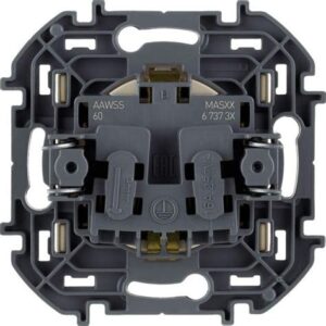 Механизм розетки 1-м СП Inspiria 16A IP20 250В немецк.стандарт сл.кость Leg 673721
